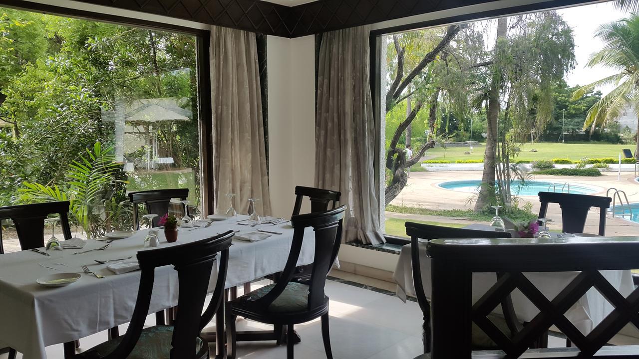 The Meadows Resort And Spa Aurangabad  Zewnętrze zdjęcie