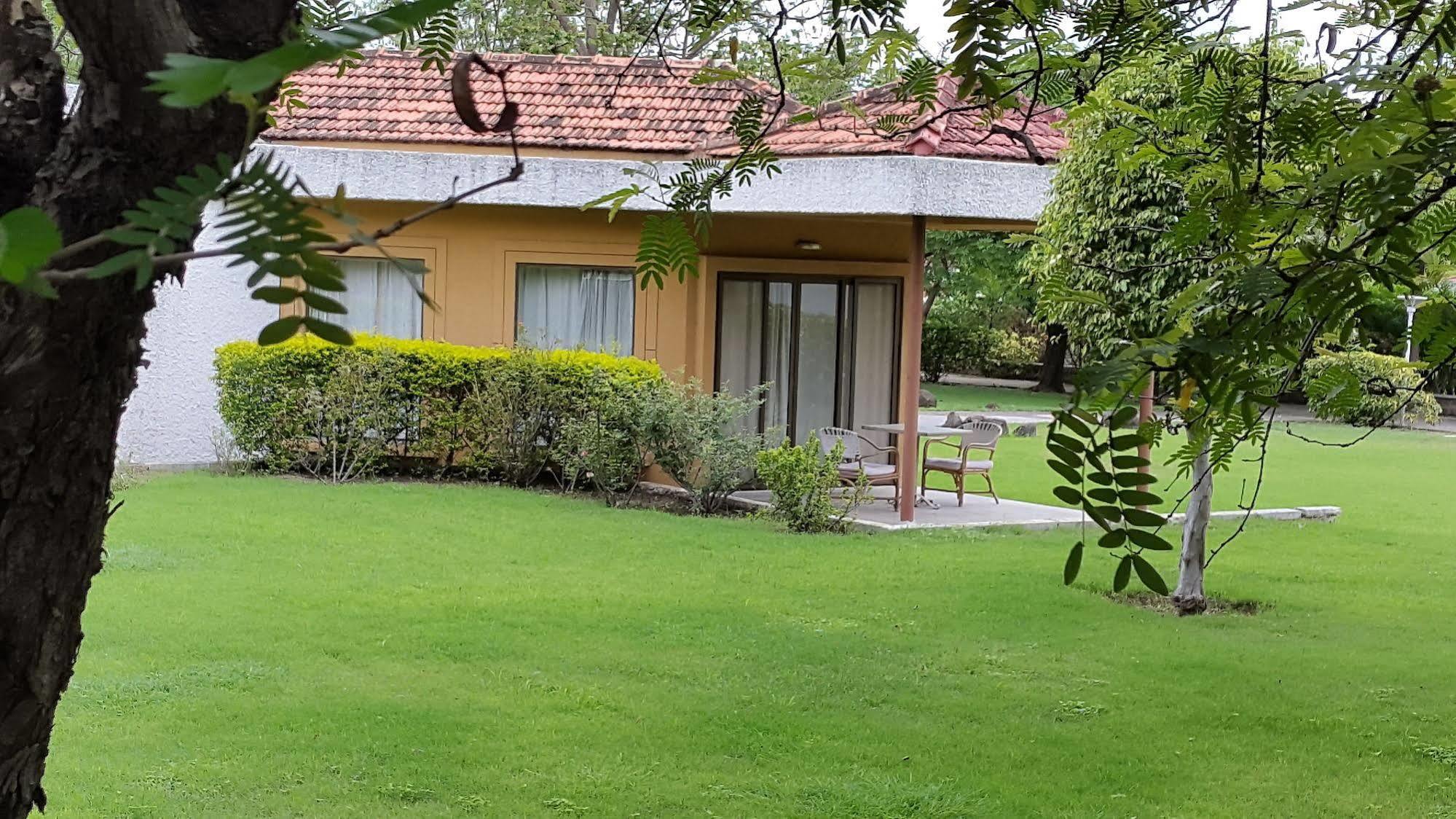 The Meadows Resort And Spa Aurangabad  Zewnętrze zdjęcie